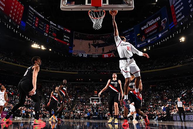 快船遭遇两连败加兰低迷成关键败因开拓者抢回