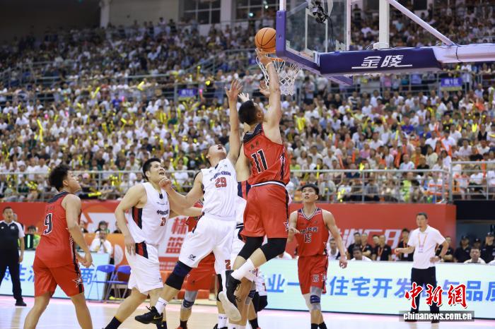 醴陵华鑫队力克中车时代新材队问鼎2025株洲厂